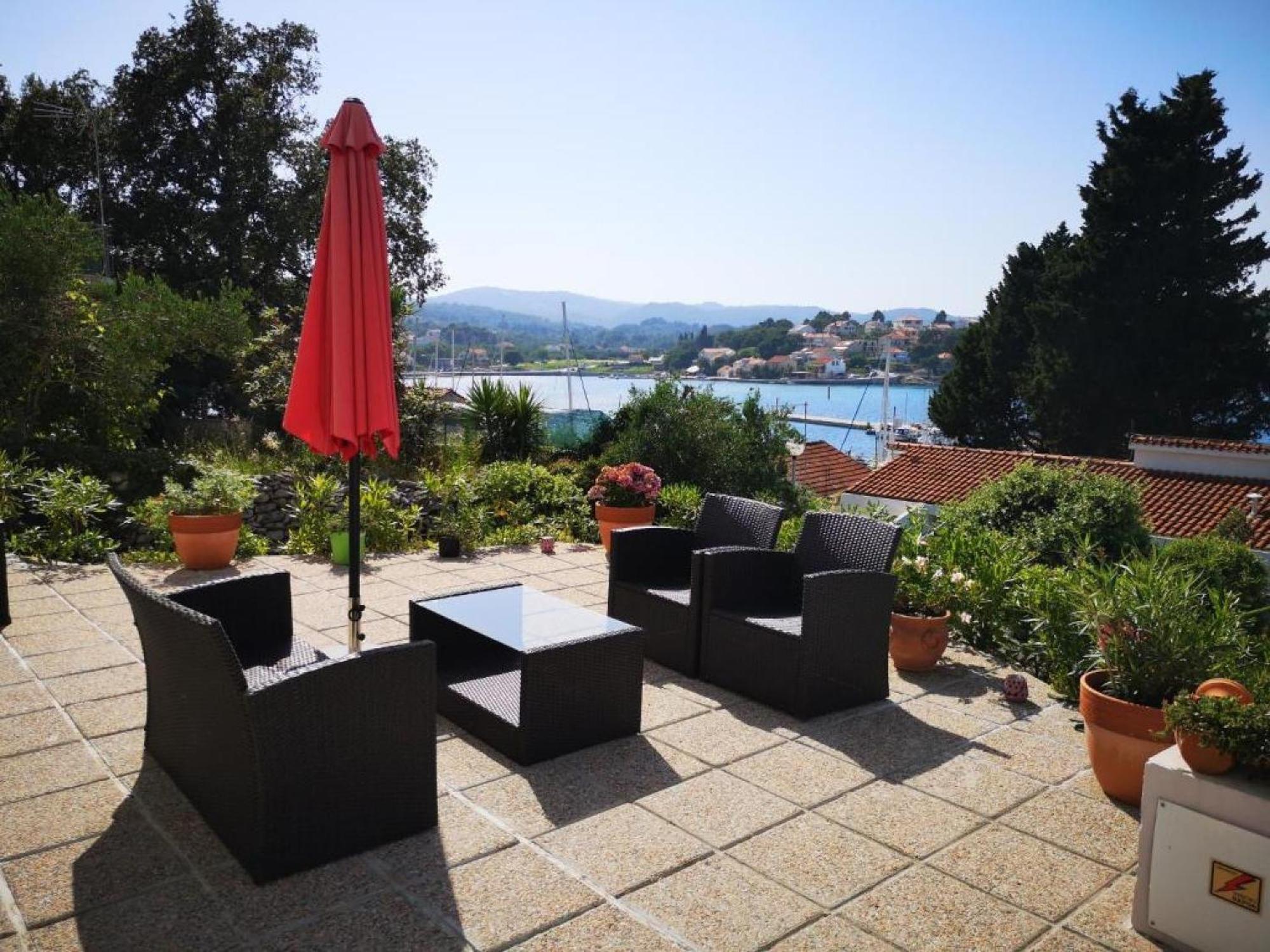 Lumbarda Resort Apartments Екстериор снимка