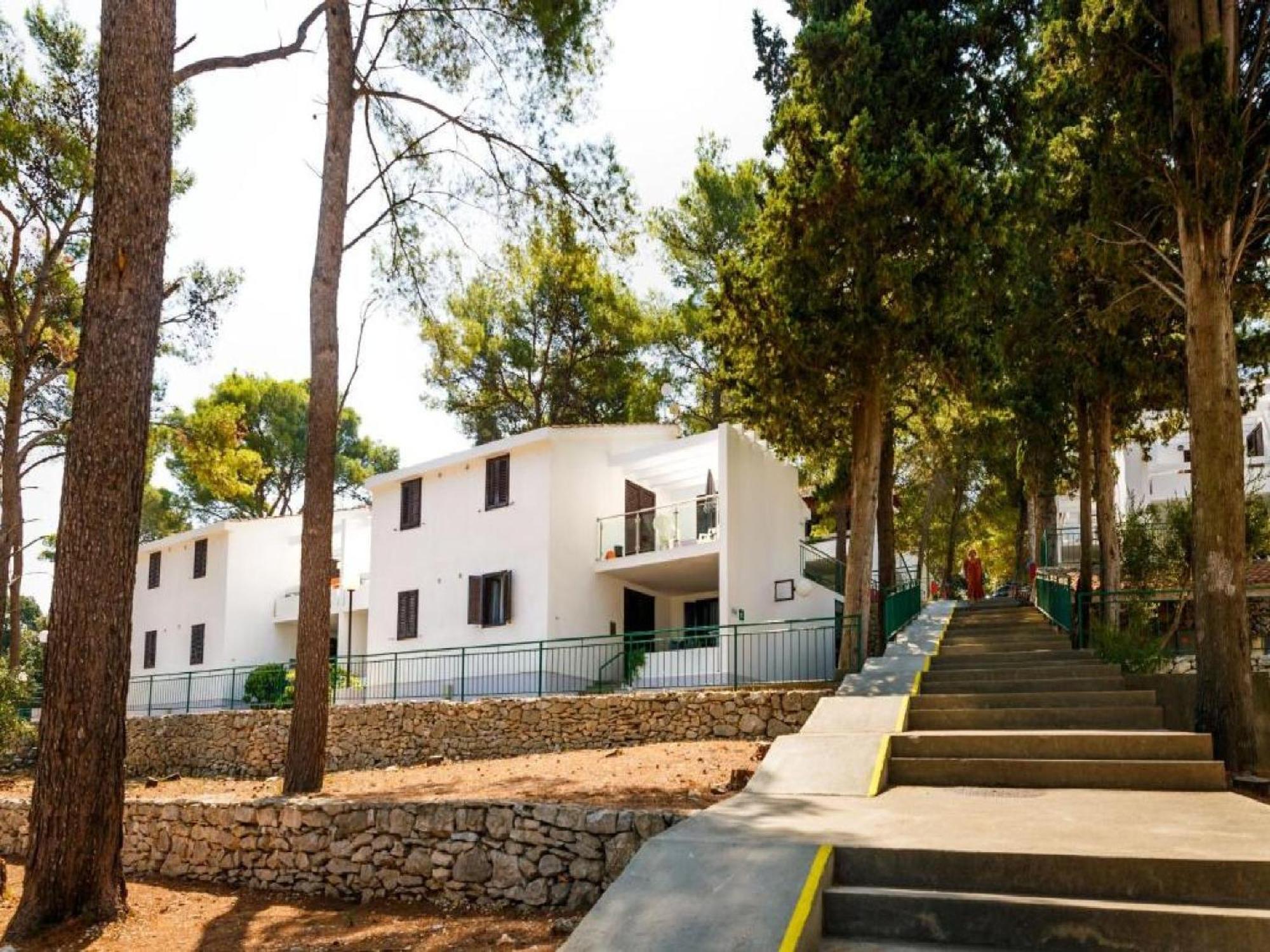 Lumbarda Resort Apartments Екстериор снимка