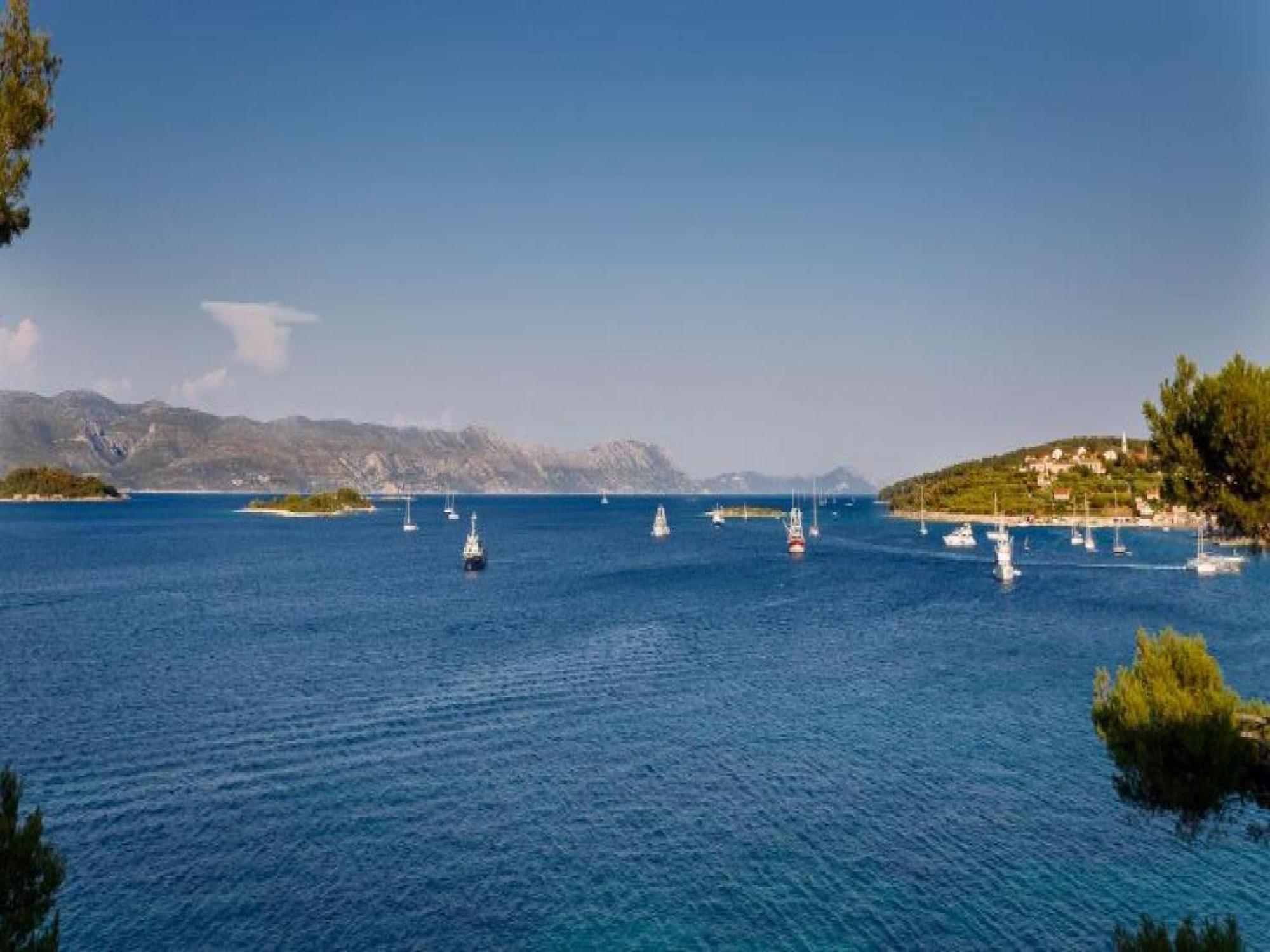 Lumbarda Resort Apartments Стая снимка