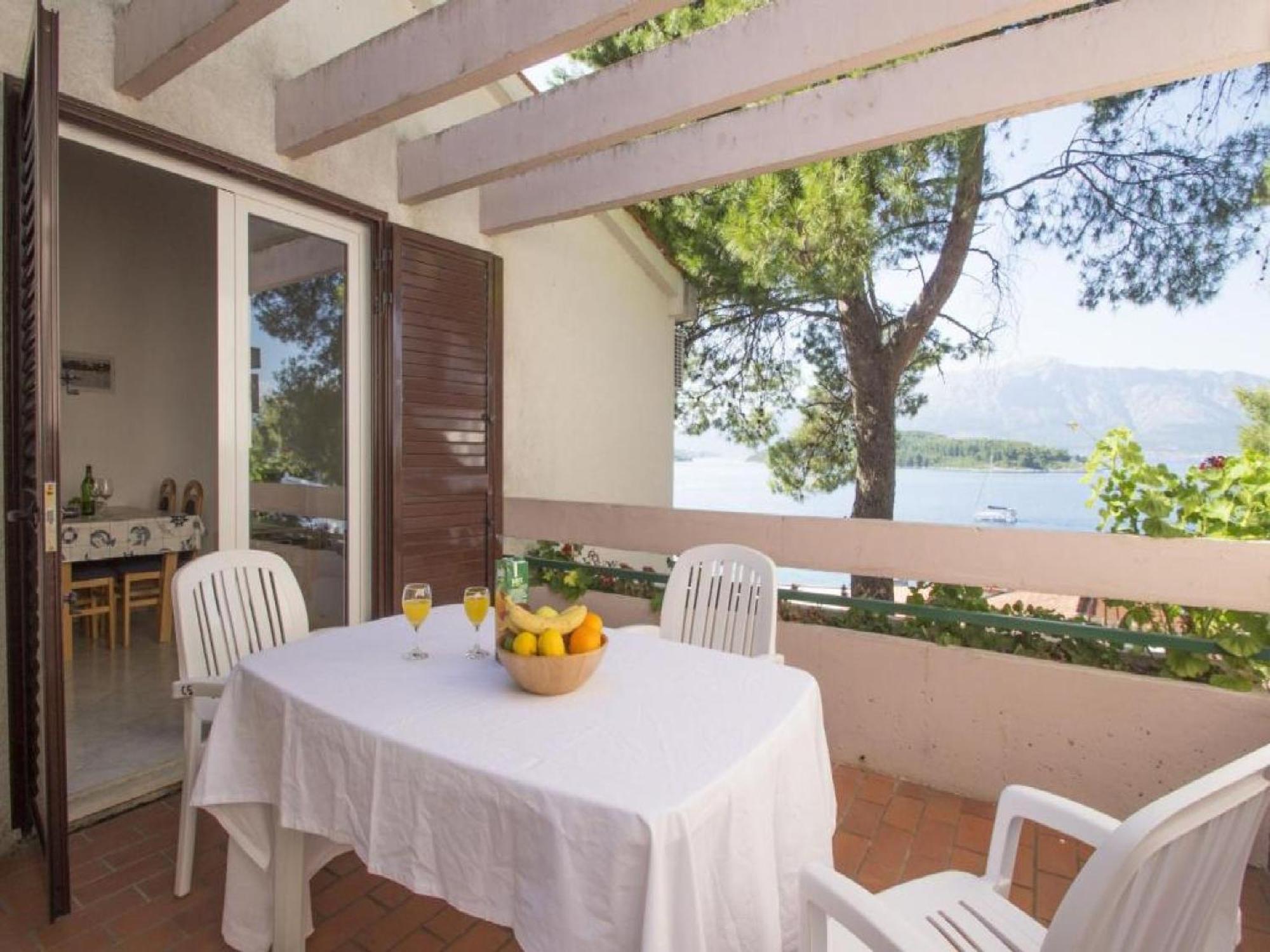 Lumbarda Resort Apartments Стая снимка