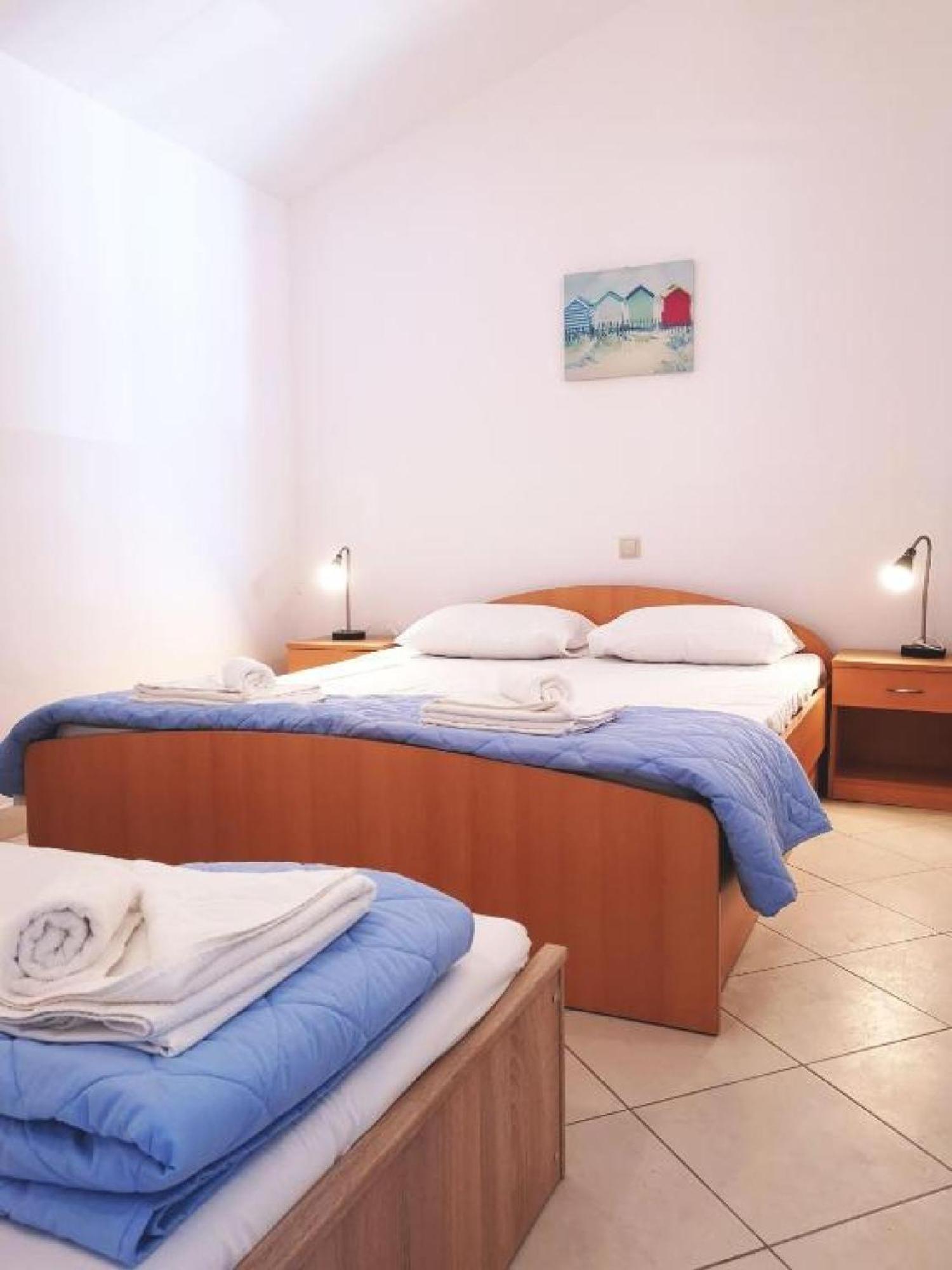 Lumbarda Resort Apartments Екстериор снимка